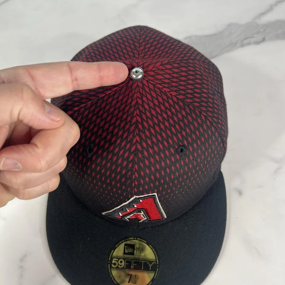 Arizona‎ Diamondbacks Hat Cap Fitted Mens 7 1/2 Black Red MLB Baseball New Era